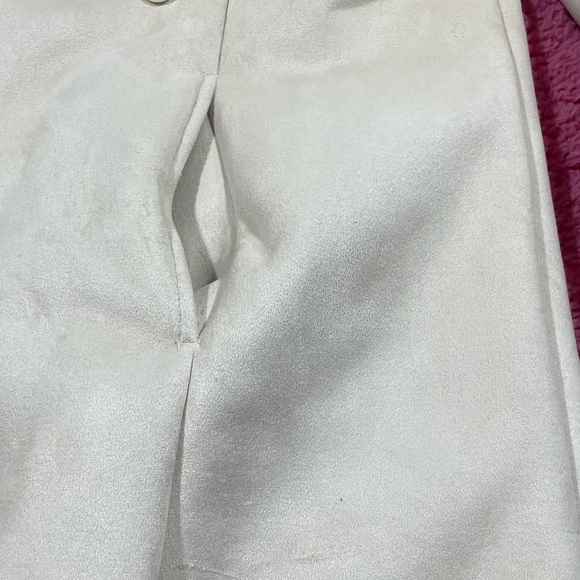 DONNA SALYERS FABULOUS
FIT SNOW LYNX FAUX FUR
JACKET - Picture 8 of 14